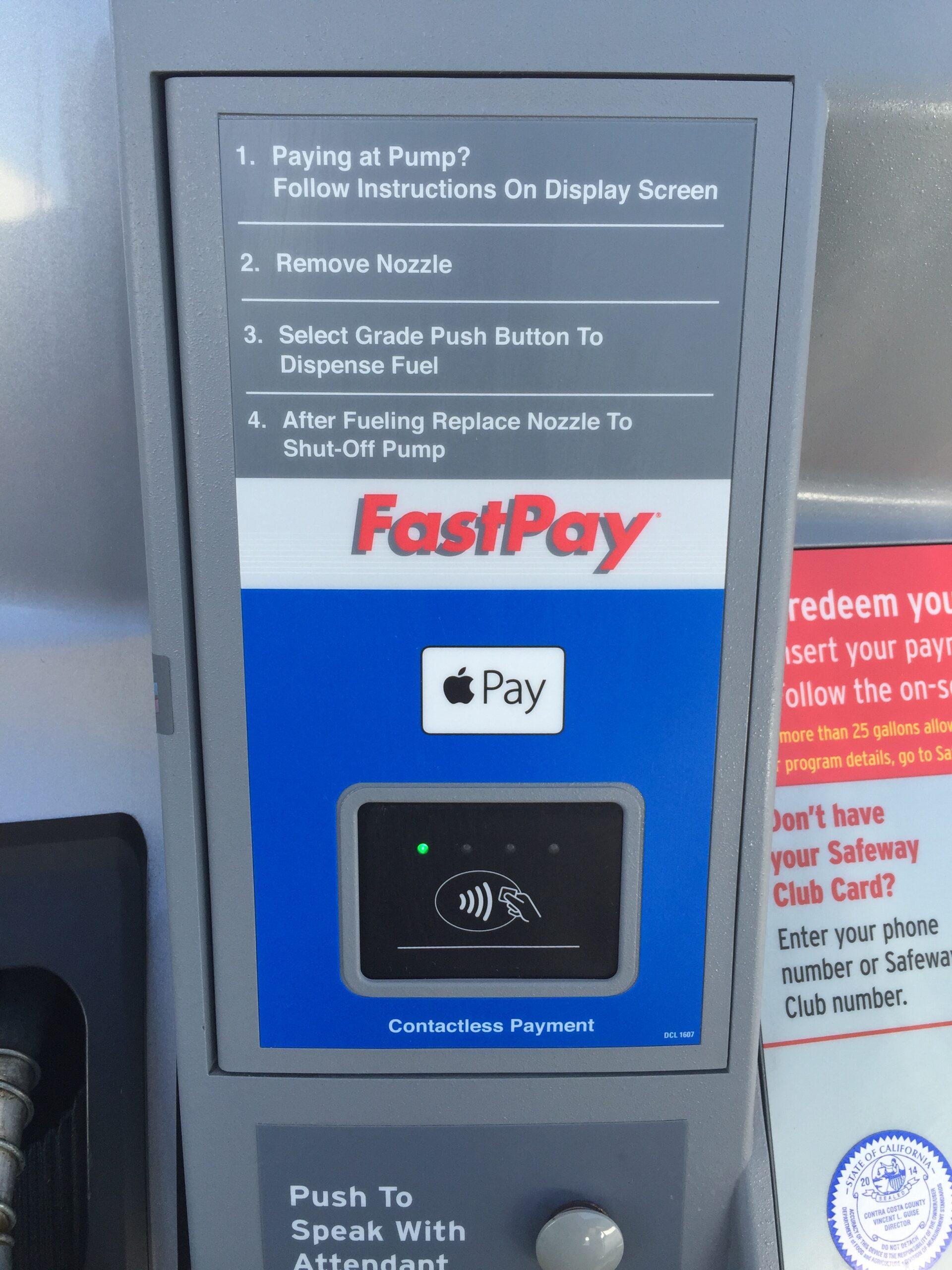 gas stations that take Apple Pay