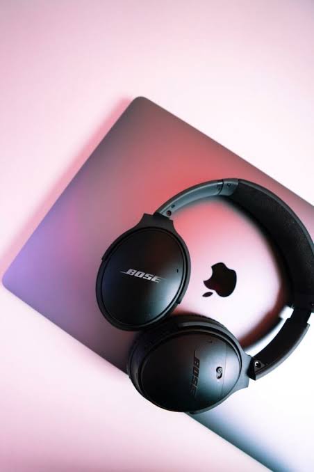 How to connect bose headphones to iPhone 
